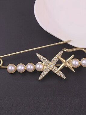 Brooch / Lapel Pin ~ Butterfly Safety Pin Crystals & Amor Pearls DP-1627